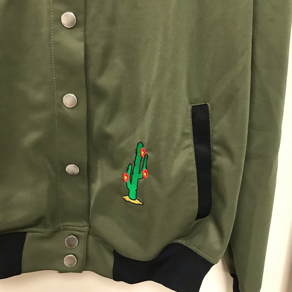 Derek Heart Jacket - Picture 2 of 5